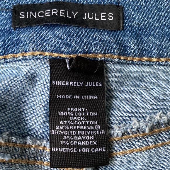 Sincerely Jules low rise denim shorts NWT - Picture 3 of 4